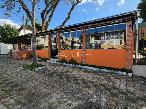 Casa com ponto comercial no Alto da Rua XV
