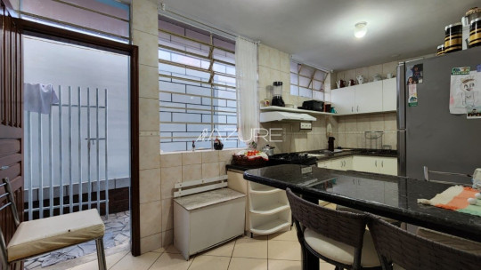 Casa com ponto comercial no Alto da Rua XV