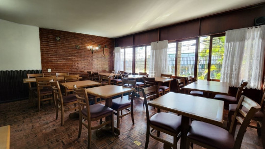 Casa com ponto comercial no Alto da Rua XV