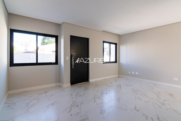 AZURE vende Sobrado Novo Santa Felicidade