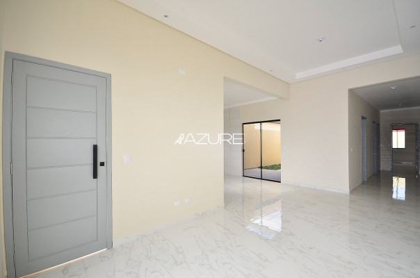 Casa com 3 quartos em São José dos Pinhais.