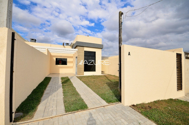 Casa com 3 quartos em São José dos Pinhais.