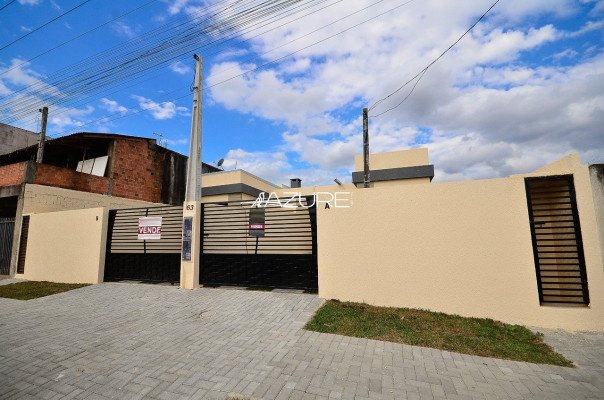 Casa com 3 quartos em São José dos Pinhais.