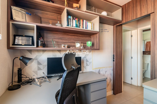 Apartamento porteira fechada, 2q, no Bacacheri