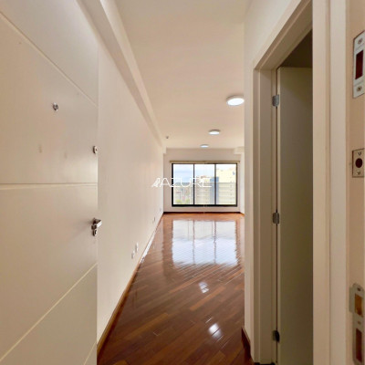 Excelente sala comercial no Água Verde/Portão