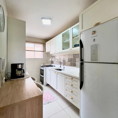 Apartamento reformado, 3 quartos, no Água Verde