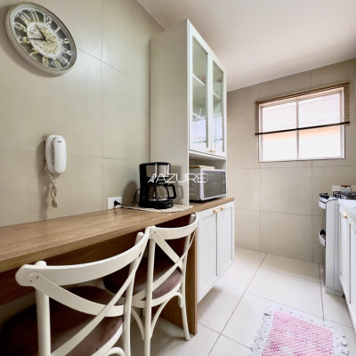 Apartamento reformado, 3 quartos, no Água Verde