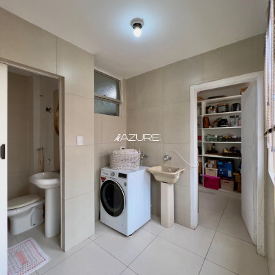 Apartamento reformado, 3 quartos, no Água Verde