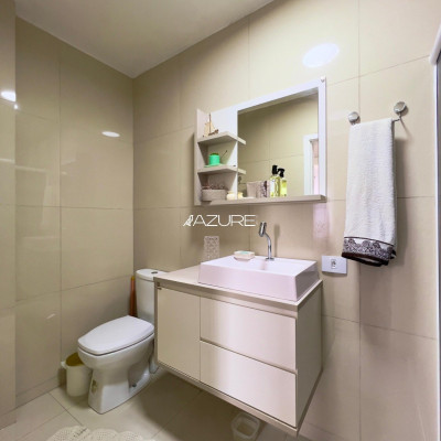 Apartamento reformado, 3 quartos, no Água Verde