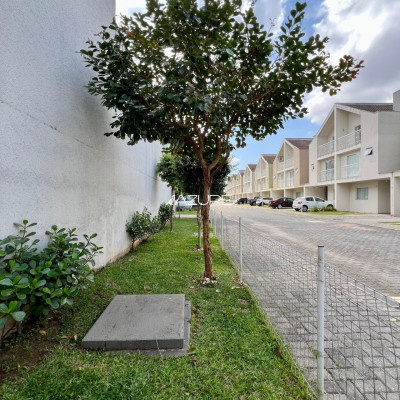 Sobrado, semi mobiliado, 3 quartos no Uberaba.