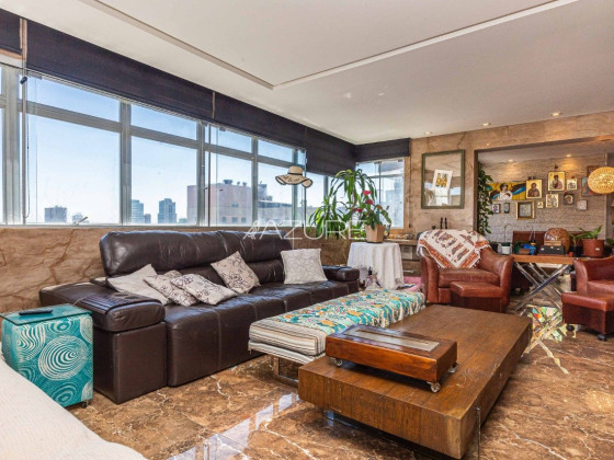 Apartamento revitalizado, 150m², no Batel