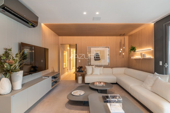 Apartamento com 3 suítes á venda no Água Verde