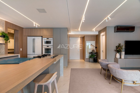 Apartamento com 3 suítes á venda no Água Verde