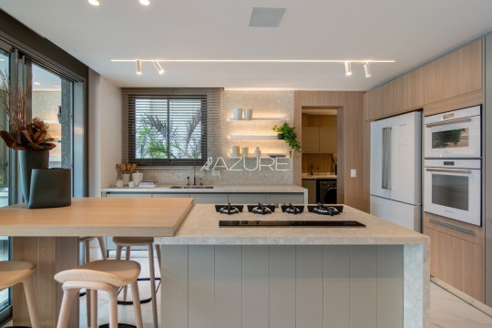Apartamento com 3 suítes á venda no Água Verde