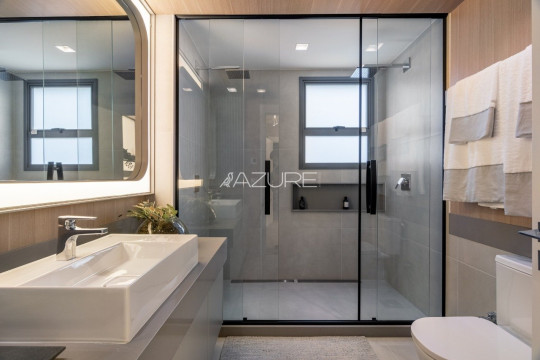 Apartamento com 3 suítes á venda no Água Verde