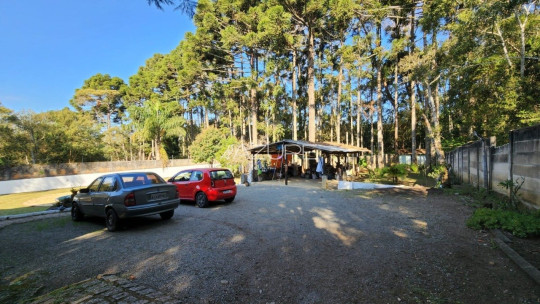 Casa com Piscina em Pinhais à Venda