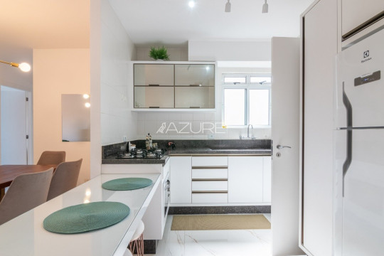 Apartamento Reformado - 3 Quartos no Rebouças.