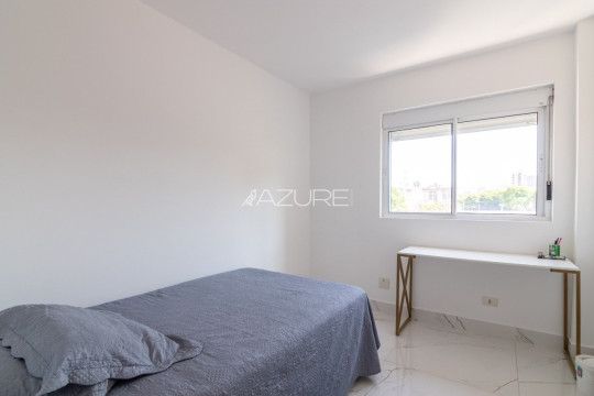 Apartamento Reformado - 3 Quartos no Rebouças.