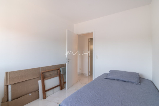 Apartamento Reformado - 3 Quartos no Rebouças.