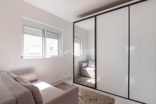 Apartamento Reformado - 3 Quartos no Rebouças.