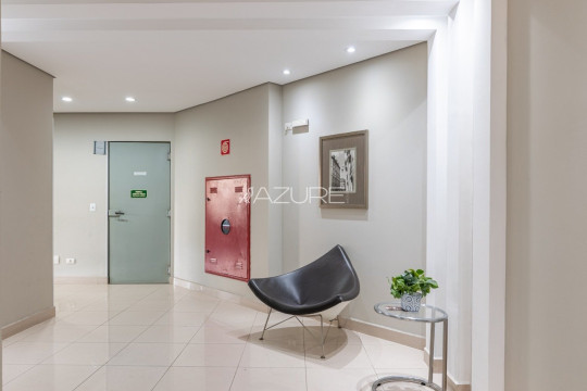 Apartamento Reformado - 3 Quartos no Rebouças.