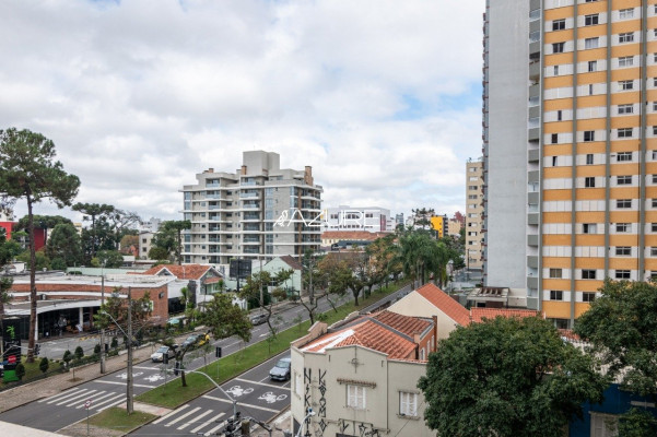 APTO NO KENSINGTON | CENTRO / BATEL | 145m² | 3Q