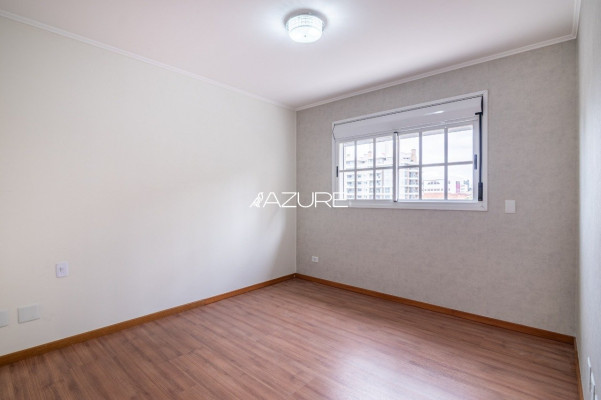 APTO NO KENSINGTON | CENTRO / BATEL | 145m² | 3Q